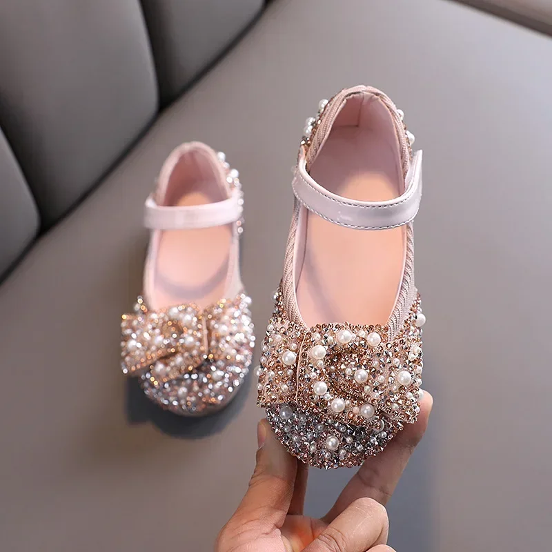 2023 New Childrens Shoes Pearl Rhinestones Shining Kids Princess Shoes Baby Girls Shoes Party And Wedding
2023 New Childrens Shoes Pearl Rhinestones Shining Kids Princess Shoes Baby Girls Shoes Party And Wedding