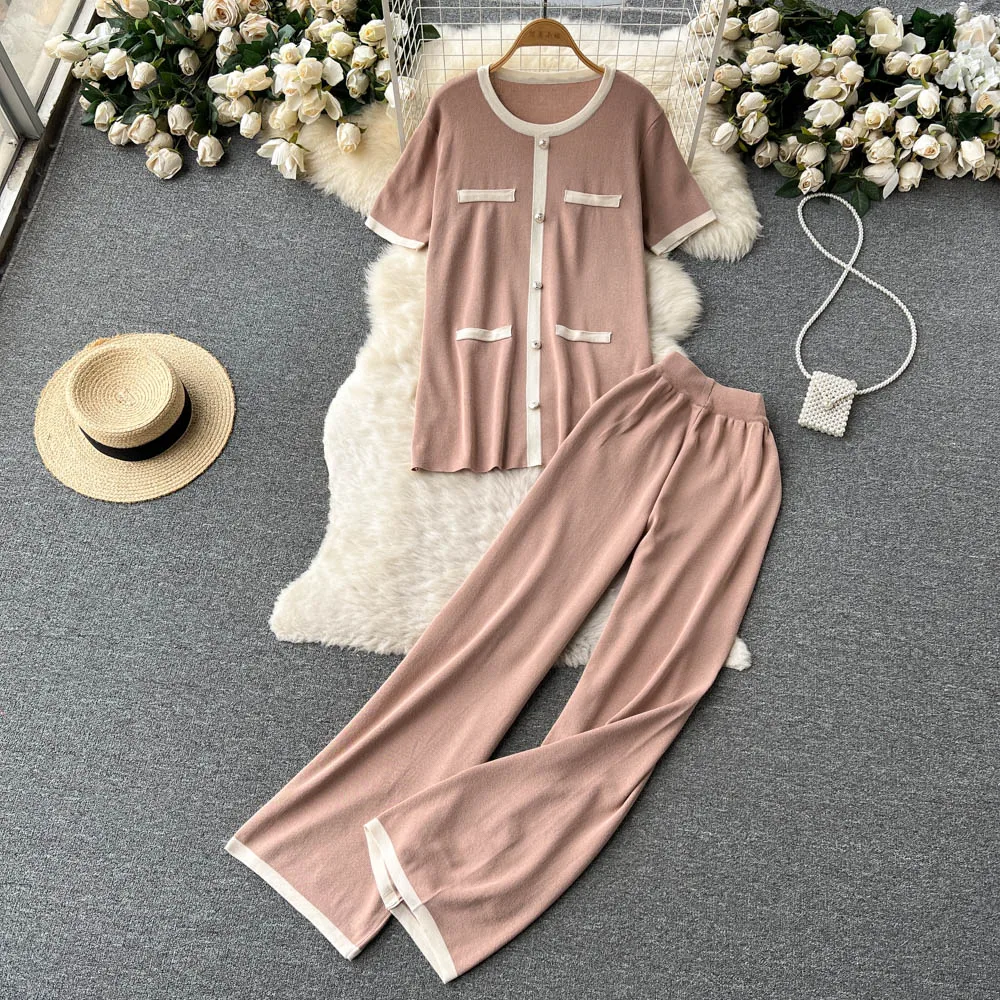 New Colorful Vintage Style Knitted Round Neck Short-sleeved Top + Draped Wide Leg Pants Two-piece Set
New Colorful Vintage Style Knitted Round Neck Short-sleeved Top + Draped Wide Leg Pants Two-piece Set