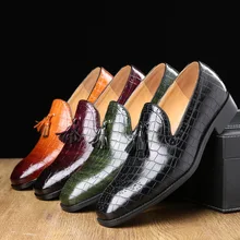 Business British Style Mens Loafers Pointed Crocodile Pattern Tassel Handmade Designer Dress Shoes Bullock Carving Leather Shoes
Business British Style Mens Loafers Pointed Crocodile Pattern Tassel Handmade Designer Dress Shoes Bullock Carving Leather Shoes