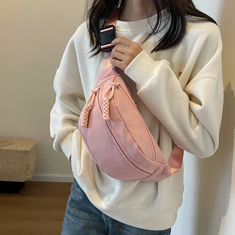 

New Hot Selling Women's Bag High Quality Autumn Versatile Nylon Waistpack Trend Lightweight Casual Chest Bolsas Femininas