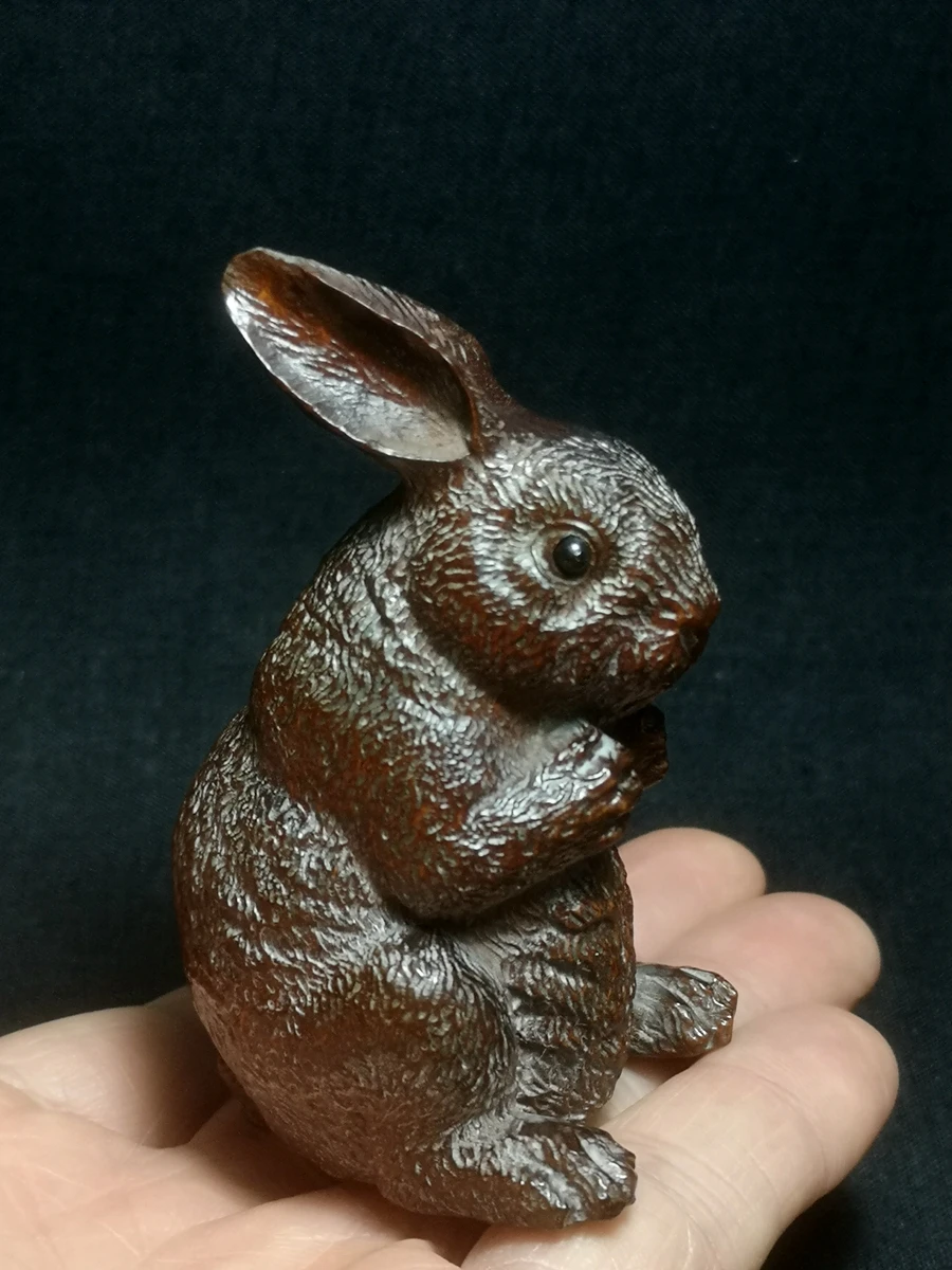 

Height 7.8 CM Old Japanese boxwood hand carved vivid rabbit Figure statue table deco collectable