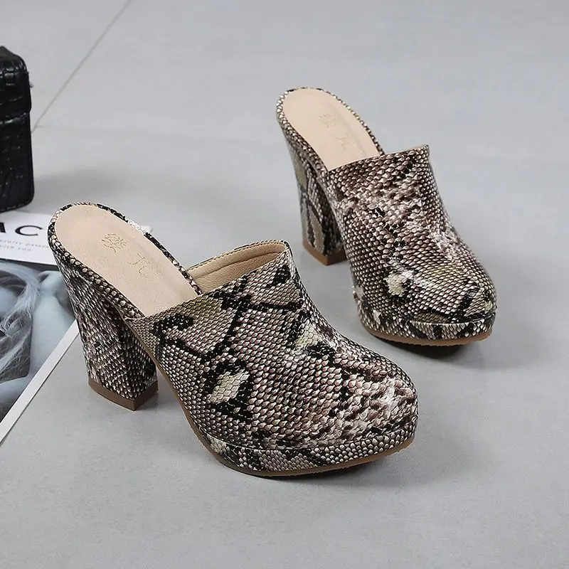 New European And American Closed Round Toe Snakeskin Pattern Ladies Summer Shoes Chunky High Heel Sandals Platform Outdoor Shoes
New European And American Closed Round Toe Snakeskin Pattern Ladies Summer Shoes Chunky High Heel Sandals Platform Outdoor Shoes
