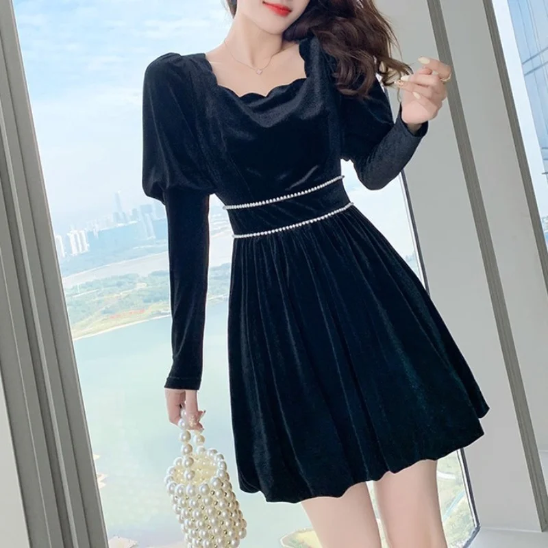 

Female 2021 Autumn Women's Clothing New Product Waist Thinner Velvet Long-sleeved Dress French Hepburn Style Little Black Skirt