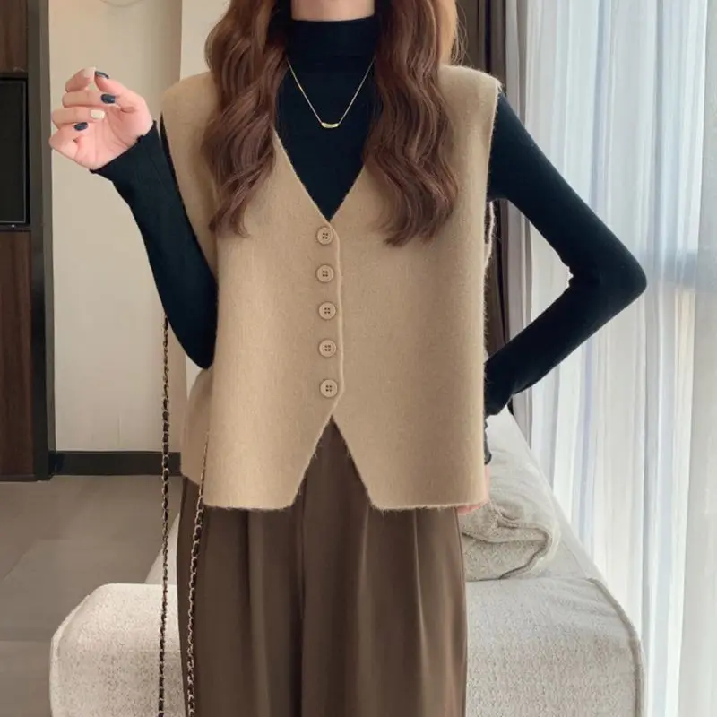 Knitted Vests Women Spring Fall Outerwear Fashion Loose Versatile V-Neck Single-breasted Sweater Vests Sleeveless Cardigan R618
Knitted Vests Women Spring Fall Outerwear Fashion Loose Versatile V-Neck Single-breasted Sweater Vests Sleeveless Cardigan R618