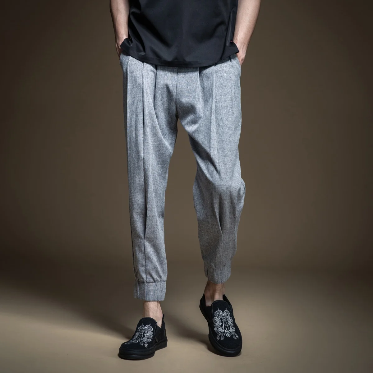 

Free Shipping New fashion casual men's black grey solid color small feet casual cropped pants beam pants trousers B202617279