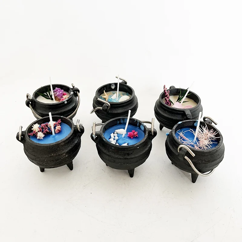 Свеча ручной работы для ароматерапии с подставкой из чугуна
Свеча ручной работы для ароматерапии с подставкой из чугуна