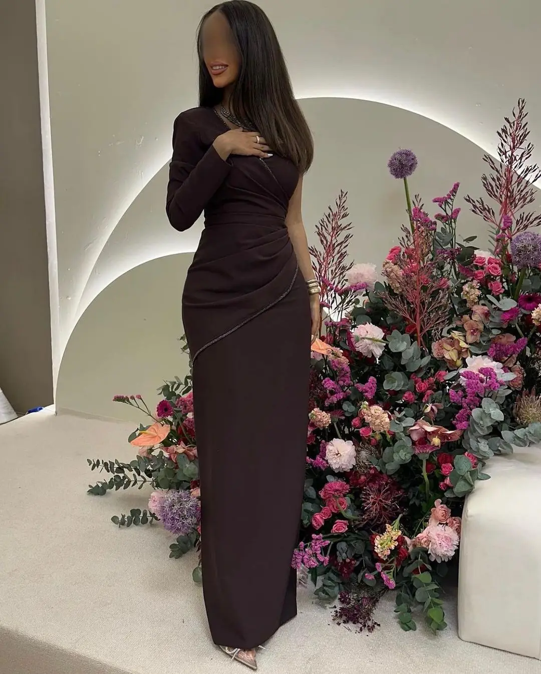 Koendye Floor Length Sheath Dresses for Evening Ruched One Shoulder Long Sleeve Prom Dress Simple Special Occasion Vestidos2024
Koendye Floor Length Sheath Dresses for Evening Ruched One Shoulder Long Sleeve Prom Dress Simple Special Occasion Vestidos2024