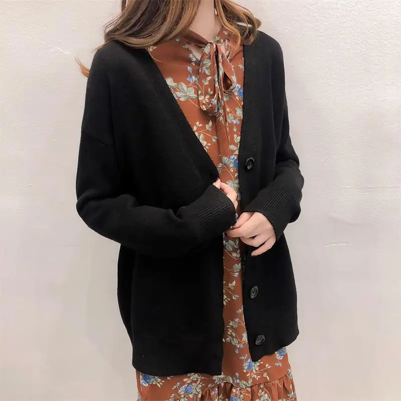 2023 Spring Autumn New Sweater Women Cardigan Fashion Fashion Leisure Time Slim V-neck Knit Large Solid Loose Shortie Coat
2023 Spring Autumn New Sweater Women Cardigan Fashion Fashion Leisure Time Slim V-neck Knit Large Solid Loose Shortie Coat