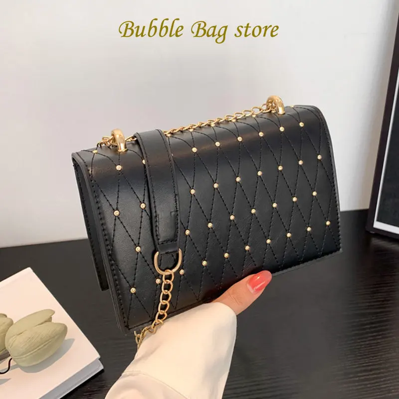 Fashion Embroidery Plaid Crossbody Bags Rivet Decoration Chain Strap Women Shoulder Bag Solid PU Flap Design Ladies Handbags
Fashion Embroidery Plaid Crossbody Bags Rivet Decoration Chain Strap Women Shoulder Bag Solid PU Flap Design Ladies Handbags