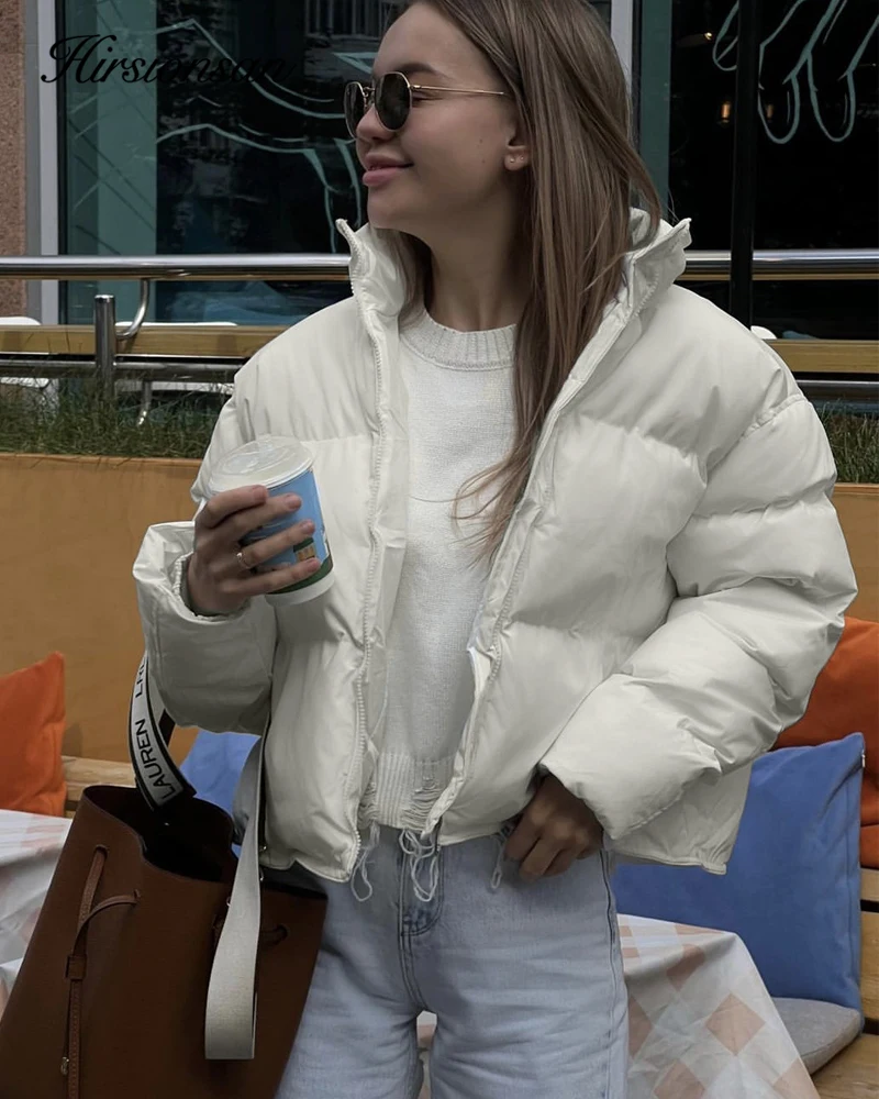 Hirsionsan 2023 Winter New Warm White Duck Down Jacket Women American Retro Short Puffer Coats Casual Thicken Female Parkas
Hirsionsan 2023 Winter New Warm White Duck Down Jacket Women American Retro Short Puffer Coats Casual Thicken Female Parkas