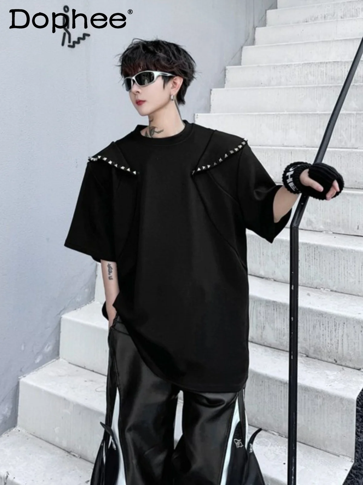 Fashion High-End Rivet T-shirts Men's 2024 Summer Handsome Male T-shirt Solid Color Padded Shoulder Short Sleeve Round Neck Top
Fashion High-End Rivet T-shirts Men's 2024 Summer Handsome Male T-shirt Solid Color Padded Shoulder Short Sleeve Round Neck Top