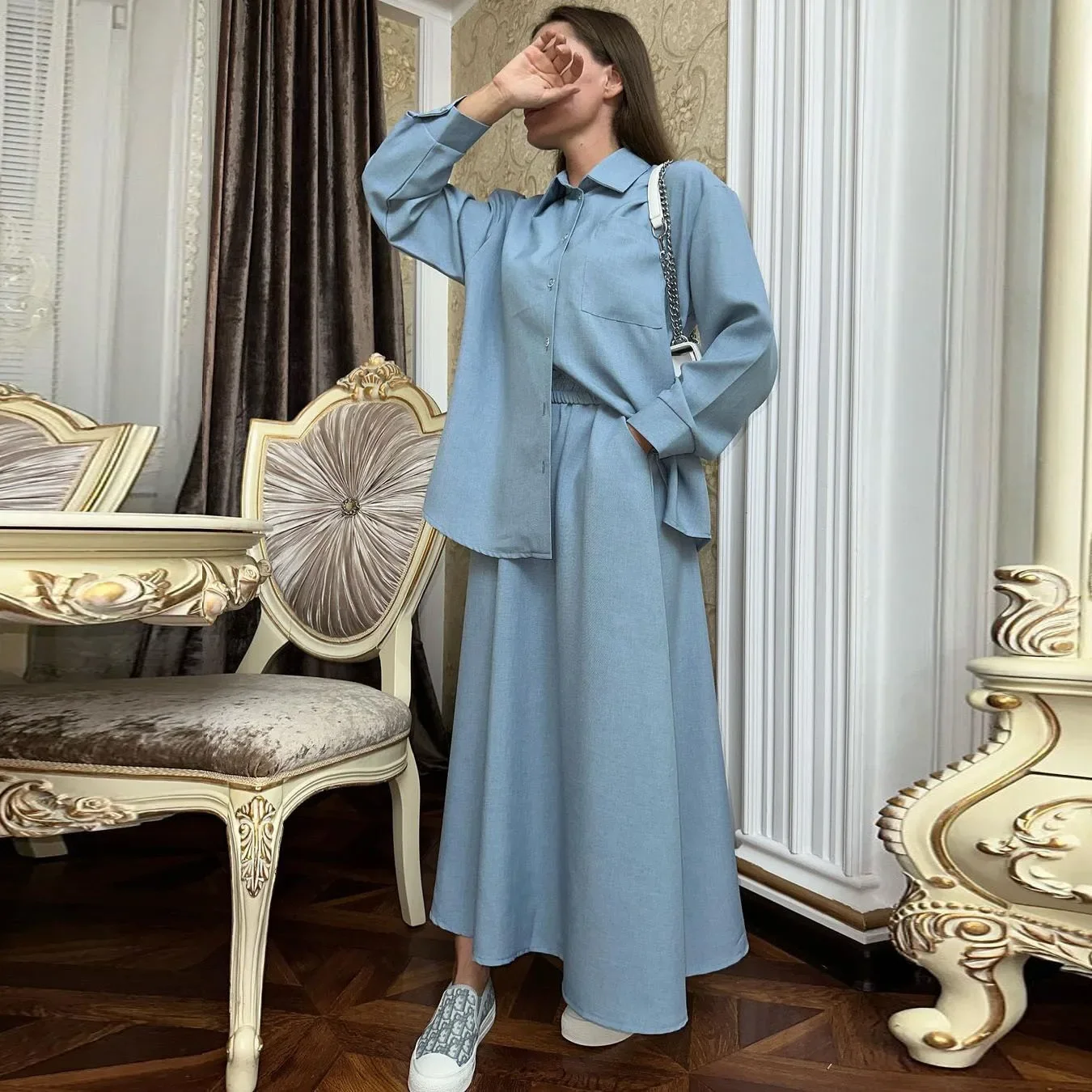 2023 Women Turn Down Collar Single Breasted Shirts Tops Two Piece Sets Solid Full Sleeve Long Skirt Set Autumn Loose Casual
2023 Women Turn Down Collar Single Breasted Shirts Tops Two Piece Sets Solid Full Sleeve Long Skirt Set Autumn Loose Casual