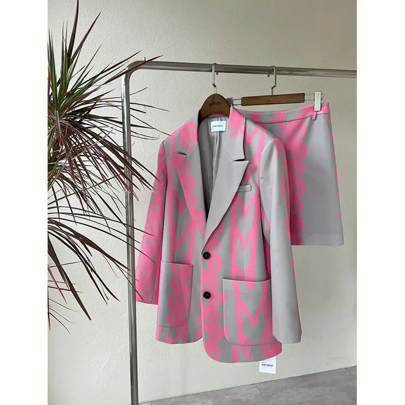 2023 luxury women blazers + pants outfit luxury elegant women's set New Pink Tie Dye Suit Korean Style Two Piece Set
2023 luxury women blazers + pants outfit luxury elegant women's set New Pink Tie Dye Suit Korean Style Two Piece Set