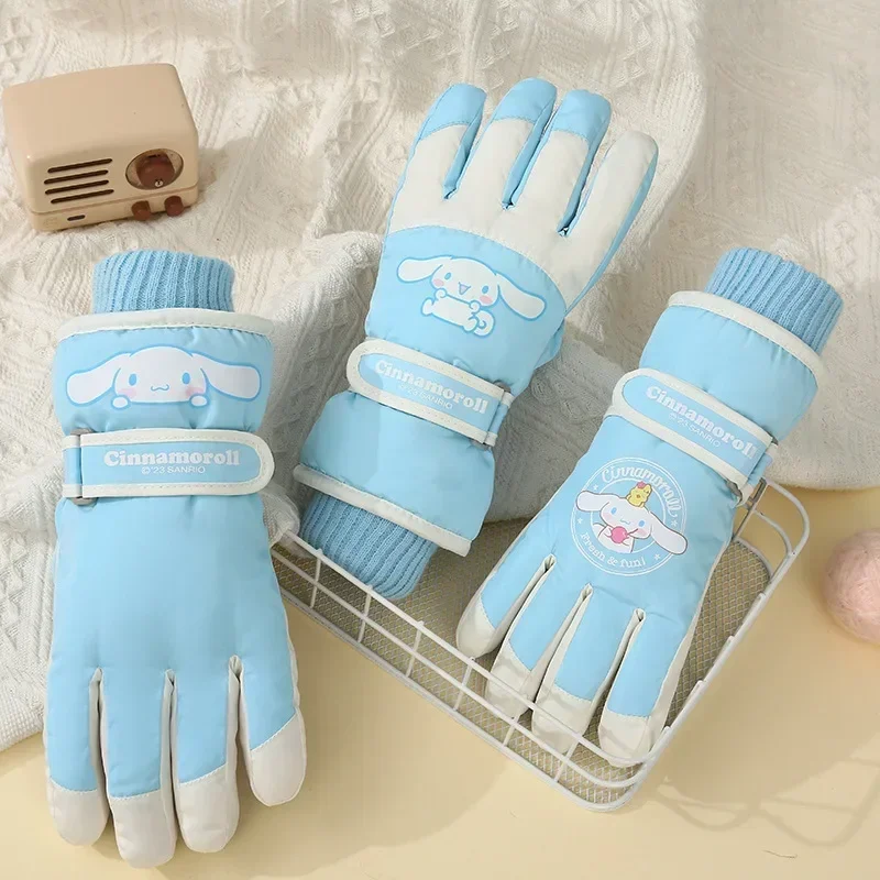 Sanrio Cinnamoroll Children Ski Gloves High Quality Winter Warm Glove Waterproof Thicken Mittens Keep Finger Cartoon Gloves Gift
Sanrio Cinnamoroll Children Ski Gloves High Quality Winter Warm Glove Waterproof Thicken Mittens Keep Finger Cartoon Gloves Gift