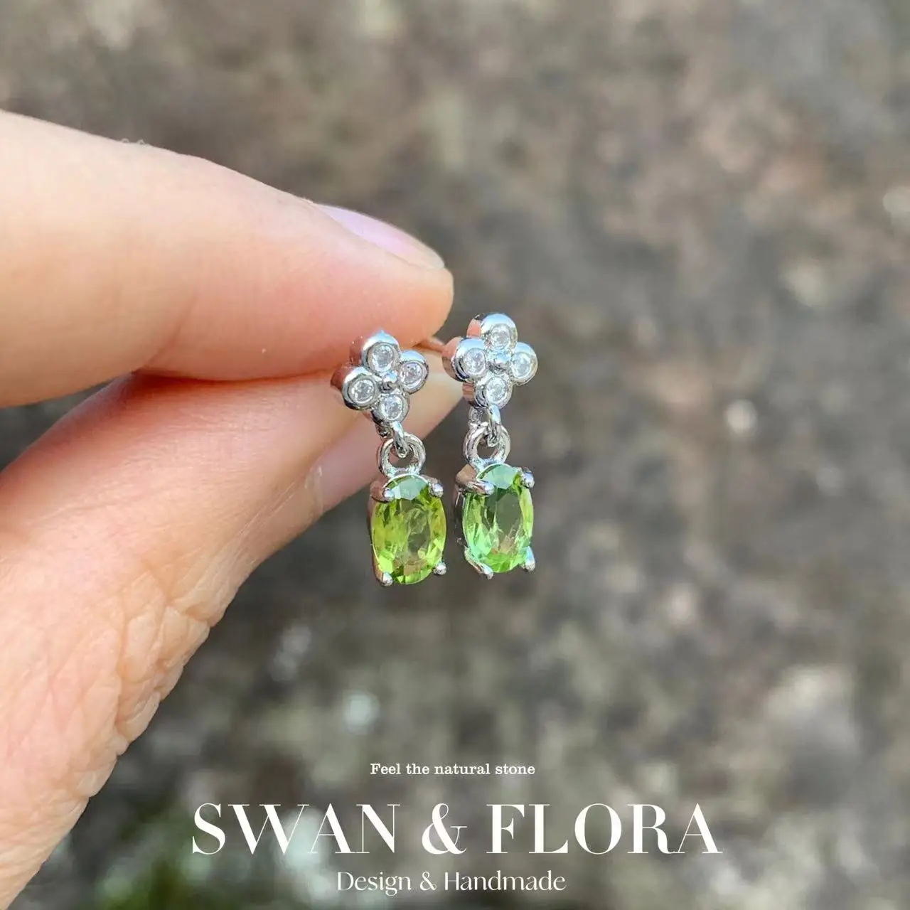 Женские серьги-гвоздики из серебра 925 пробы с натуральным Перидотом, 5 мм 
Женские серьги-гвоздики из серебра 925 пробы с натуральным Перидотом, 5 мм