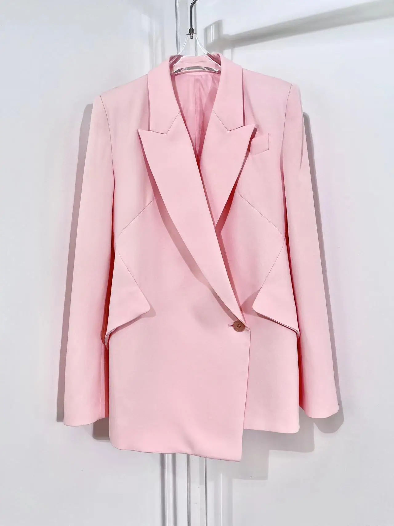 Fyion High Quality Women's Blazer Jacket Solid Jacket Baseball Fashion Runway 2022 Pink / Black Coat
Fyion High Quality Women's Blazer Jacket Solid Jacket Baseball Fashion Runway 2022 Pink / Black Coat