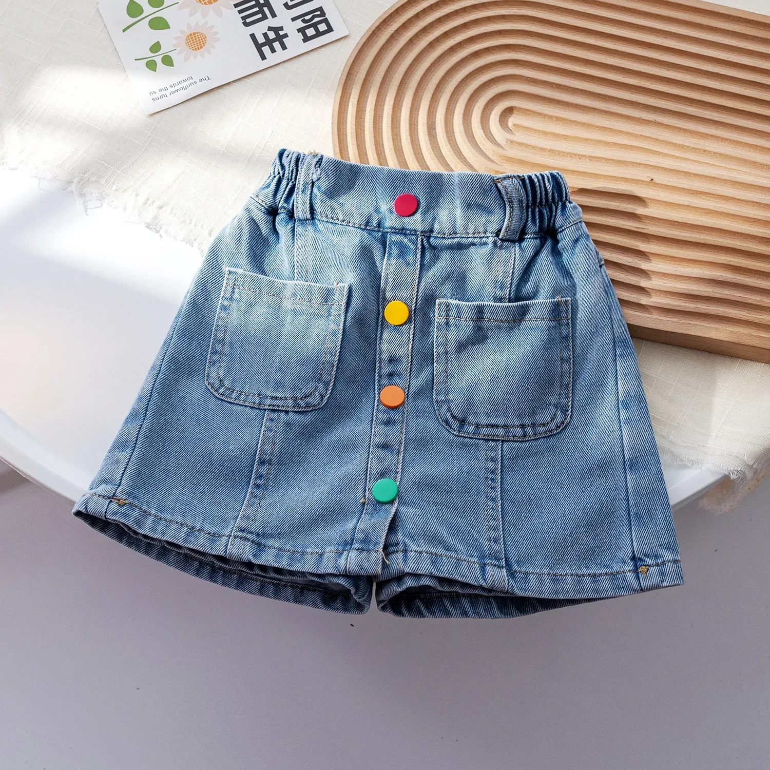 Summer New 2024 Baby Girls Fashion Denim Shorts Skirt Cute Rainbow Button Shorts Skirt with Pockets Children's Casual Clothing
Summer New 2024 Baby Girls Fashion Denim Shorts Skirt Cute Rainbow Button Shorts Skirt with Pockets Children's Casual Clothing