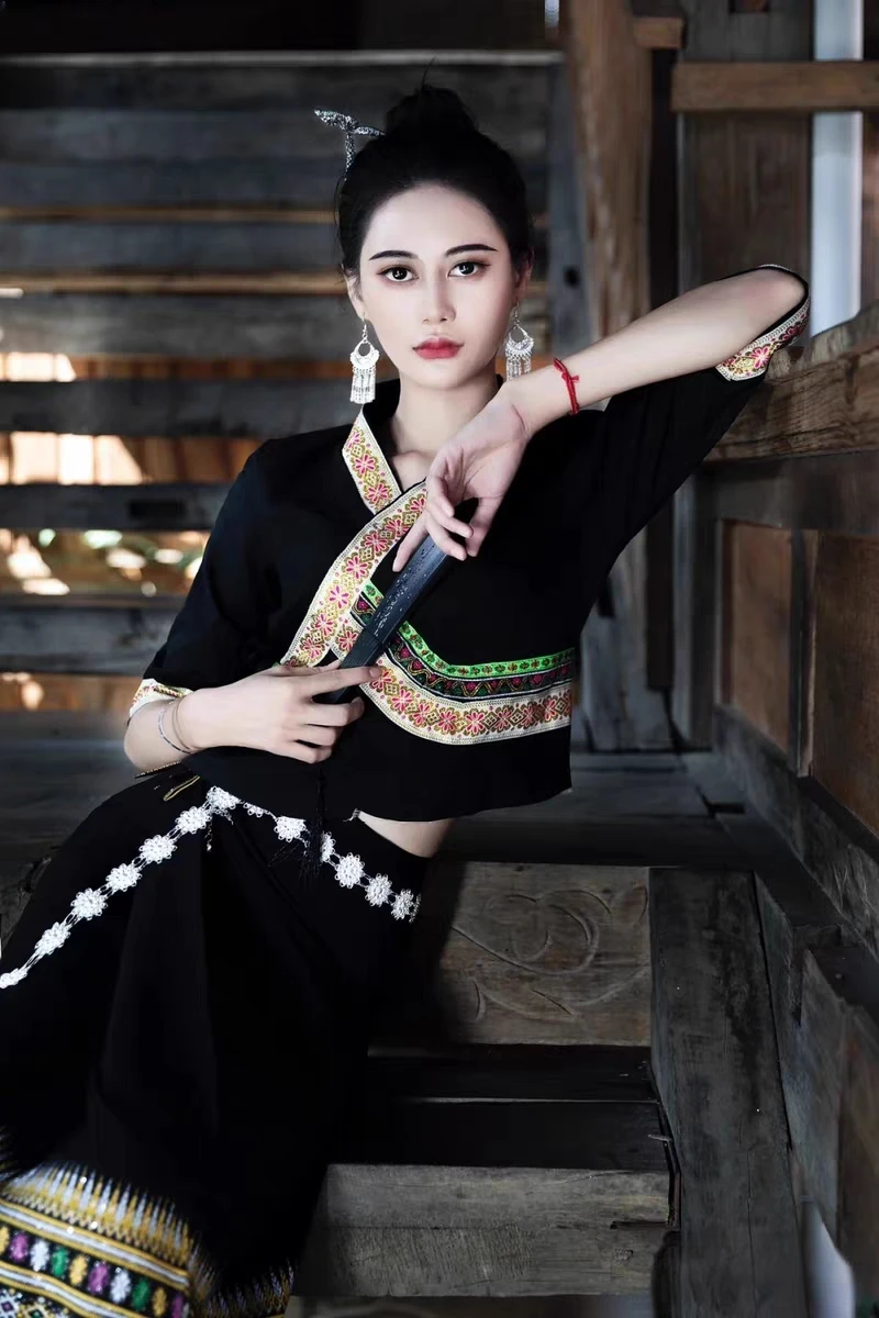 

Spring Yunnan Xishuangbanna Dai Clothing Women's Long Sleeve Top Drawstring Skirt Traditional Suit Folk Costume