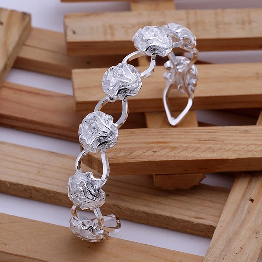 Wedding Silver color jewelry fashion Women lady open lady wedding roses round bangle bracelet nice gifts
Wedding Silver color jewelry fashion Women lady open lady wedding roses round bangle bracelet nice gifts