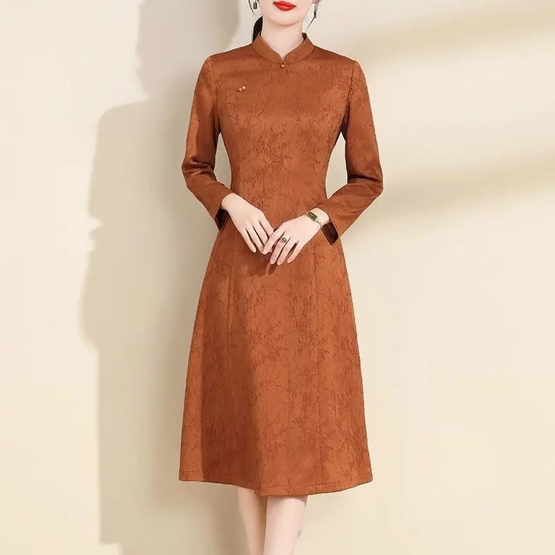 2024 new chinese style qipao dress autumn new style slim fit jacquard a-line skirt women solid color vintage cheongsam dress
2024 new chinese style qipao dress autumn new style slim fit jacquard a-line skirt women solid color vintage cheongsam dress
