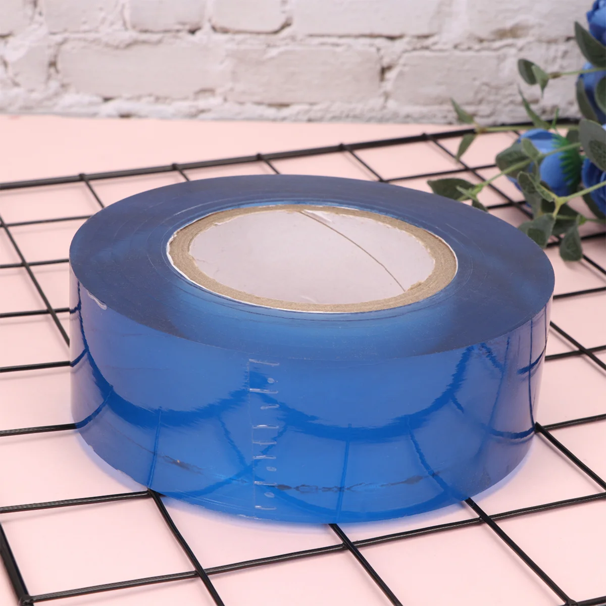 1Roll of 200m Packing Film Self-adhesive Stretch Wear-resistant Clear Pallet Shrink Film (Blue)
1Roll of 200m Packing Film Self-adhesive Stretch Wear-resistant Clear Pallet Shrink Film (Blue)