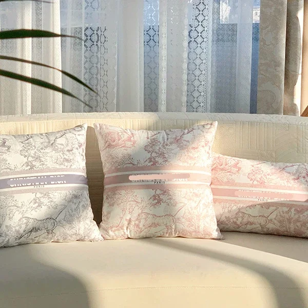 Light Luxury Classic Print Pillowcase INS Nordic Cushion Pillow Cover Modern Sofa Cushion Living Room Decorate Christmas Gifts
Light Luxury Classic Print Pillowcase INS Nordic Cushion Pillow Cover Modern Sofa Cushion Living Room Decorate Christmas Gifts