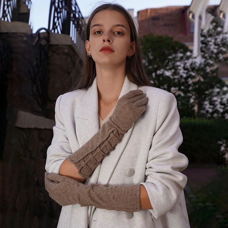 Cashmere Gloves Knitted for Women in Autumn and Winter Warm Touch Screen Long Side Buckle Five Finger
Cashmere Gloves Knitted for Women in Autumn and Winter Warm Touch Screen Long Side Buckle Five Finger