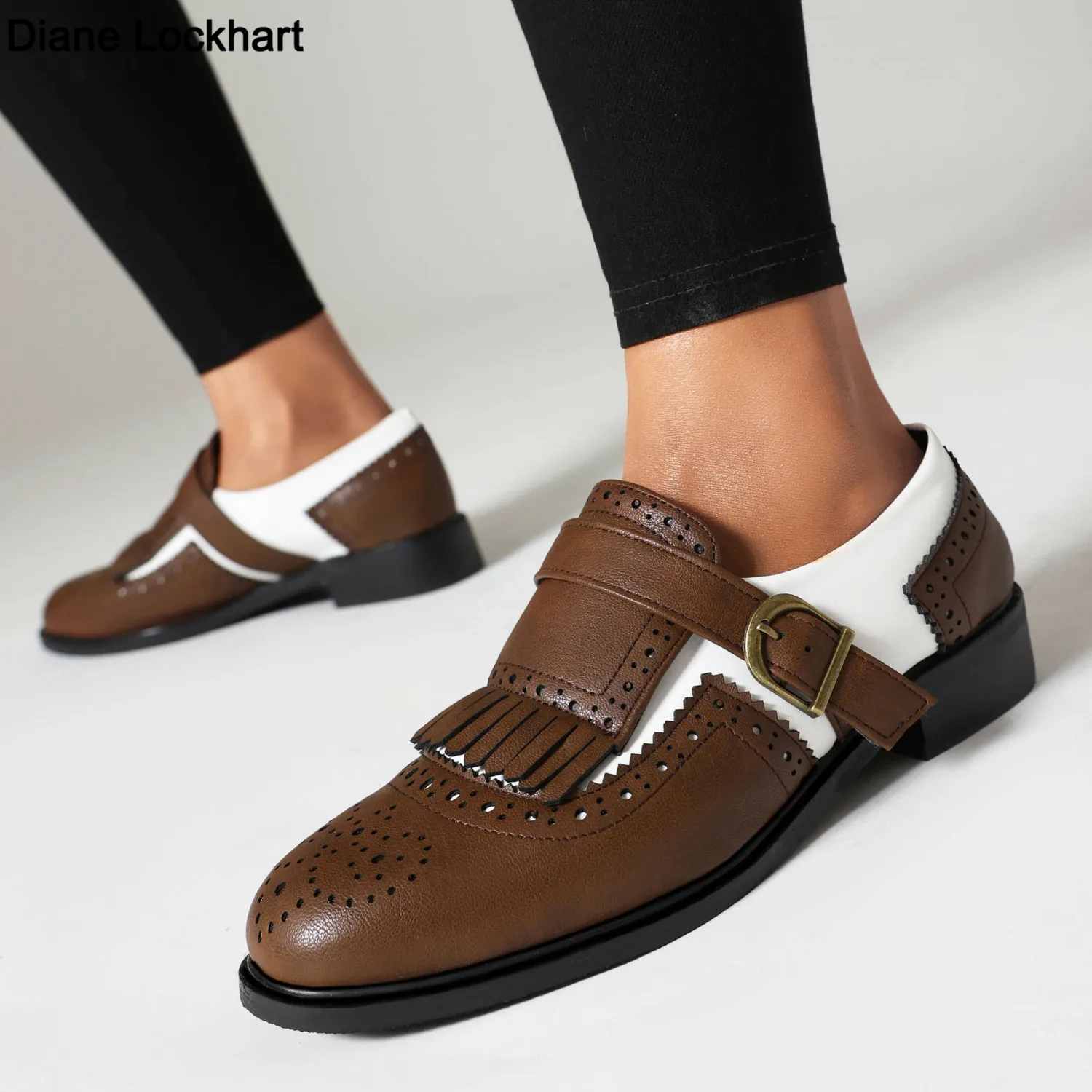 

Fashion Spring Autumn Oxford Flats Woman Lace-up Round Toe Loafers Buckle Tassel Leather Derby British Ladies Thick Heel Shoes
