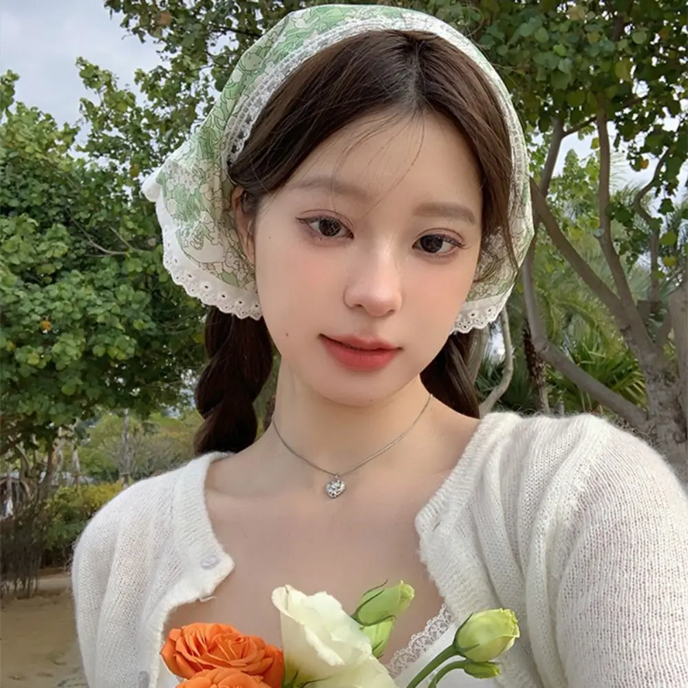 Бандана с цветочным рисунком и треугольным шарфом для девочек
Бандана с цветочным рисунком и треугольным шарфом для девочек