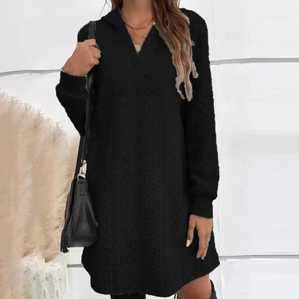 Winter Dress Cozy Hooded V-neck Women's Dress with Applique Detailing Long Sleeve Pullover Above Knee Length for Fall Winter
Winter Dress Cozy Hooded V-neck Women's Dress with Applique Detailing Long Sleeve Pullover Above Knee Length for Fall Winter