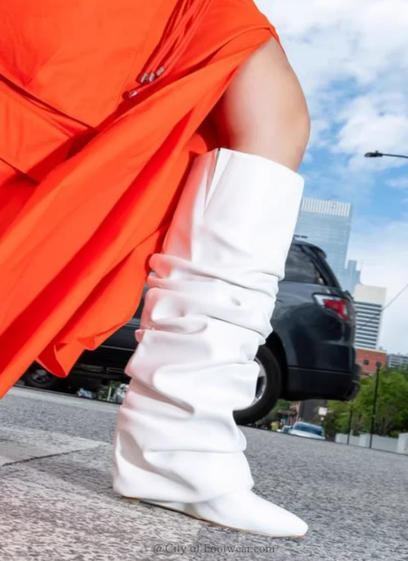 

Pleated Patent Leather Wedges Knee High Boots Women 2023 New Designer Winter HIgh Heels Boot White\Black\Sliver\Red Sexy Shoes