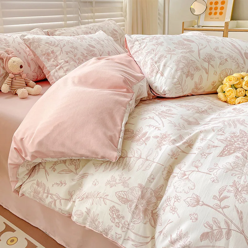Cotton Bedding Set Flowers Print Sweet Simple Quilt Cover Set Comfort Soft Four-Piece Sets for Double Gauze Bed
Cotton Bedding Set Flowers Print Sweet Simple Quilt Cover Set Comfort Soft Four-Piece Sets for Double Gauze Bed