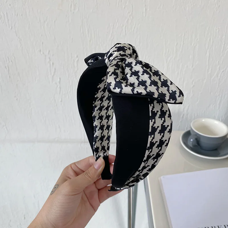 Face Washing Hair Accessories Classic Plaids Print Bow Headband for Women Handmade Wide Bowknot Hairband Color Blocking
Face Washing Hair Accessories Classic Plaids Print Bow Headband for Women Handmade Wide Bowknot Hairband Color Blocking
