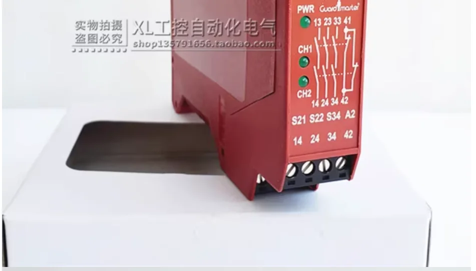 Original AB Safety Relay MSR127R MSR127RP 440R-N23135 Spot. 
Original AB Safety Relay MSR127R MSR127RP 440R-N23135 Spot.