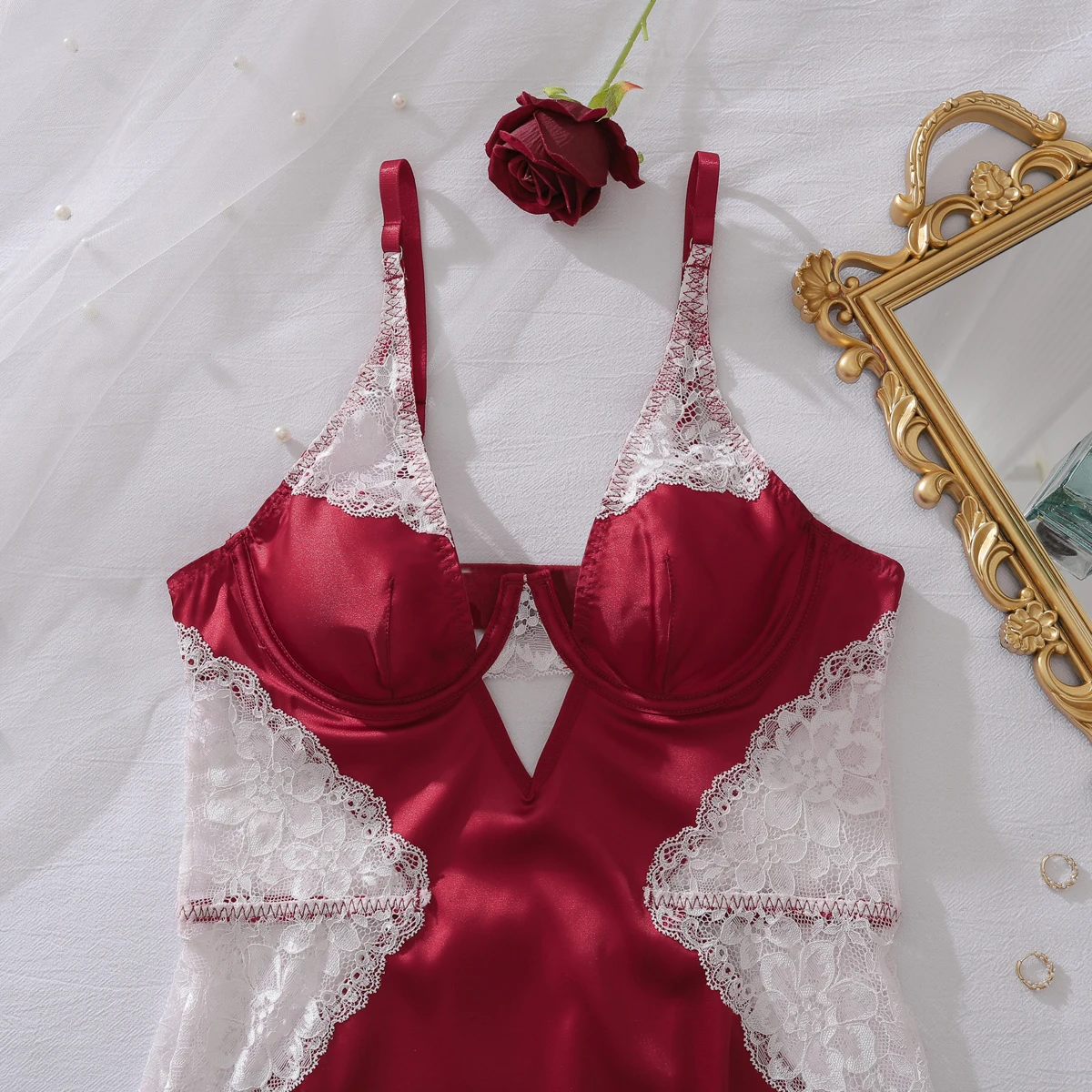 Muziskat 2025 New Lace Patchwork Ladies Bra Set Sexy Erotic Low-cut Luxury French Nightgown Split Sling Two Piece Set 25 S14d841c2520641668390f66f84422960I