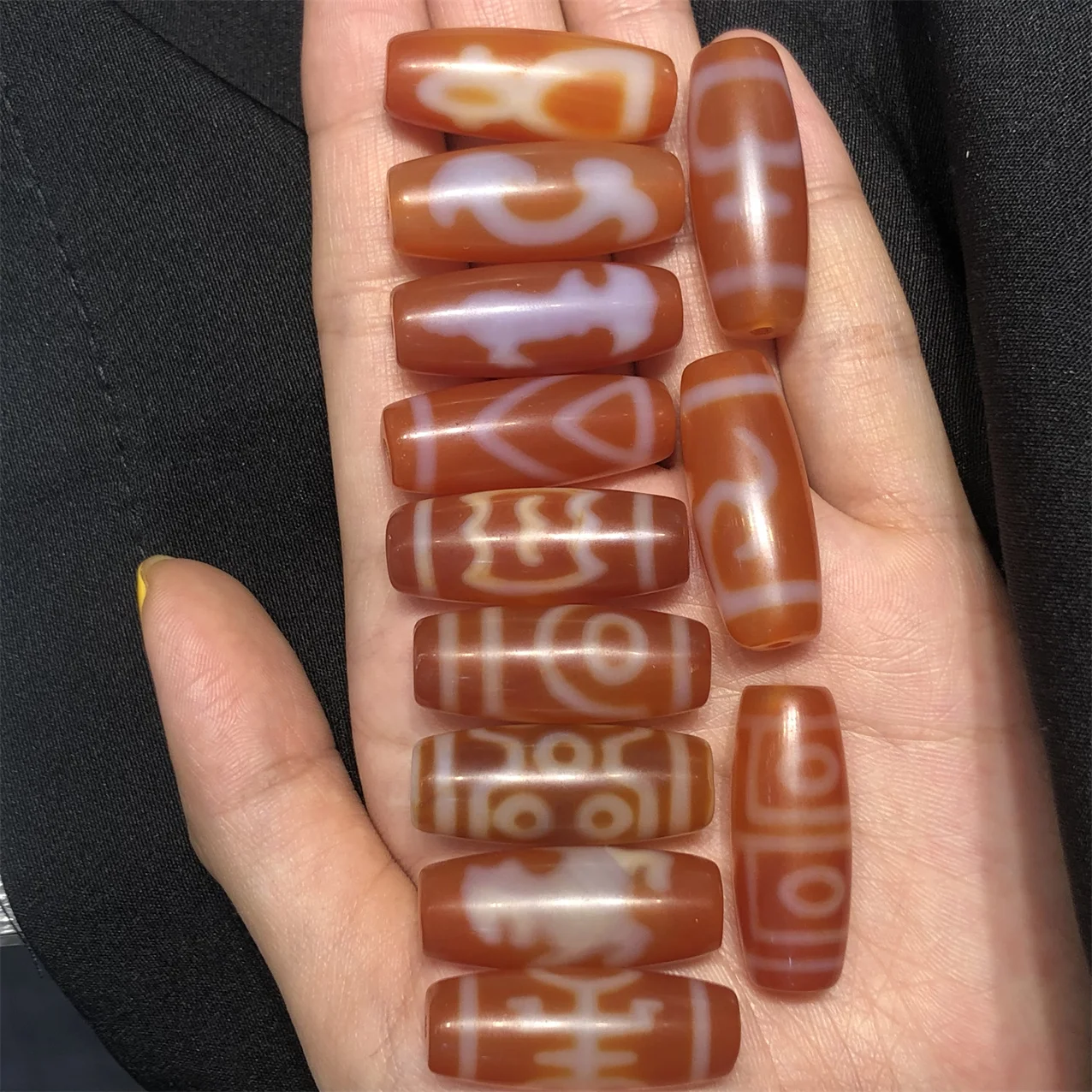 1pcs/lot Bijoux charms abalorios jewelry making Tibetan agate thread dzi ethnic style Hot totem red agate dzi loose beads unisex 
1pcs/lot Bijoux charms abalorios jewelry making Tibetan agate thread dzi ethnic style Hot totem red agate dzi loose beads unisex