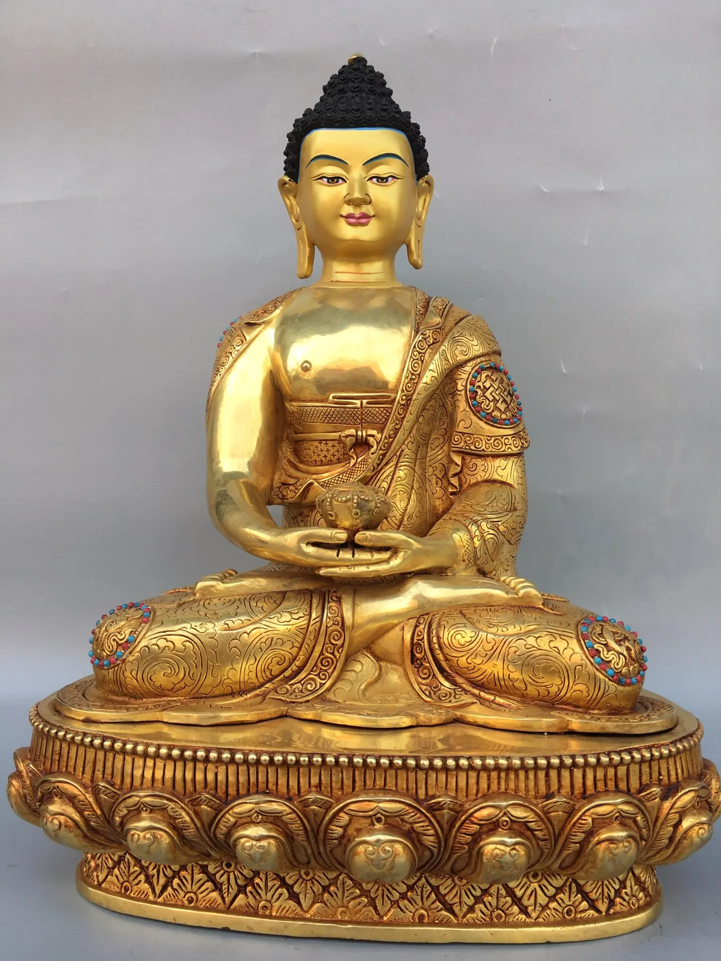17"Tibetan Temple Collection Old Bronze Mosaic Gem Gilded Face Painted Shakyamuni Sitting Buddha Worship Hall Town house
17"Tibetan Temple Collection Old Bronze Mosaic Gem Gilded Face Painted Shakyamuni Sitting Buddha Worship Hall Town house