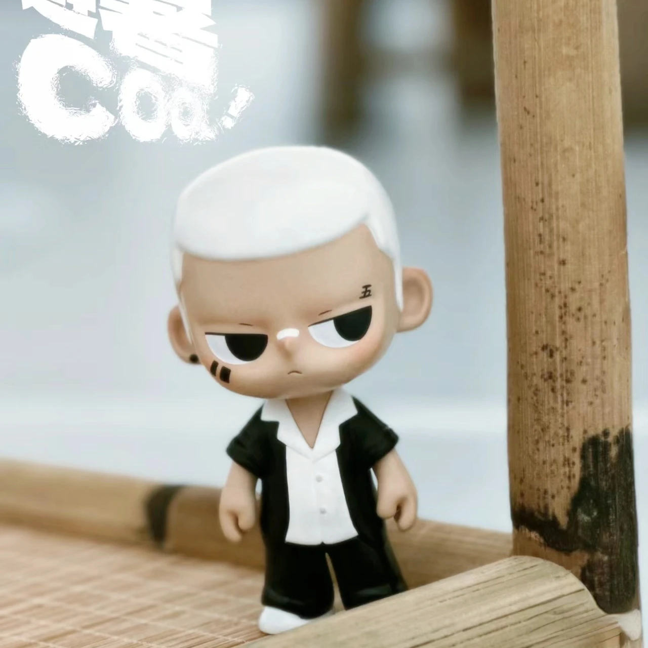 

KUBO Bad Boy Suit Figure White Hair Mr.king Cool Guy Toy Doll Fighting for Life Designer Toys Art Collection Decoration