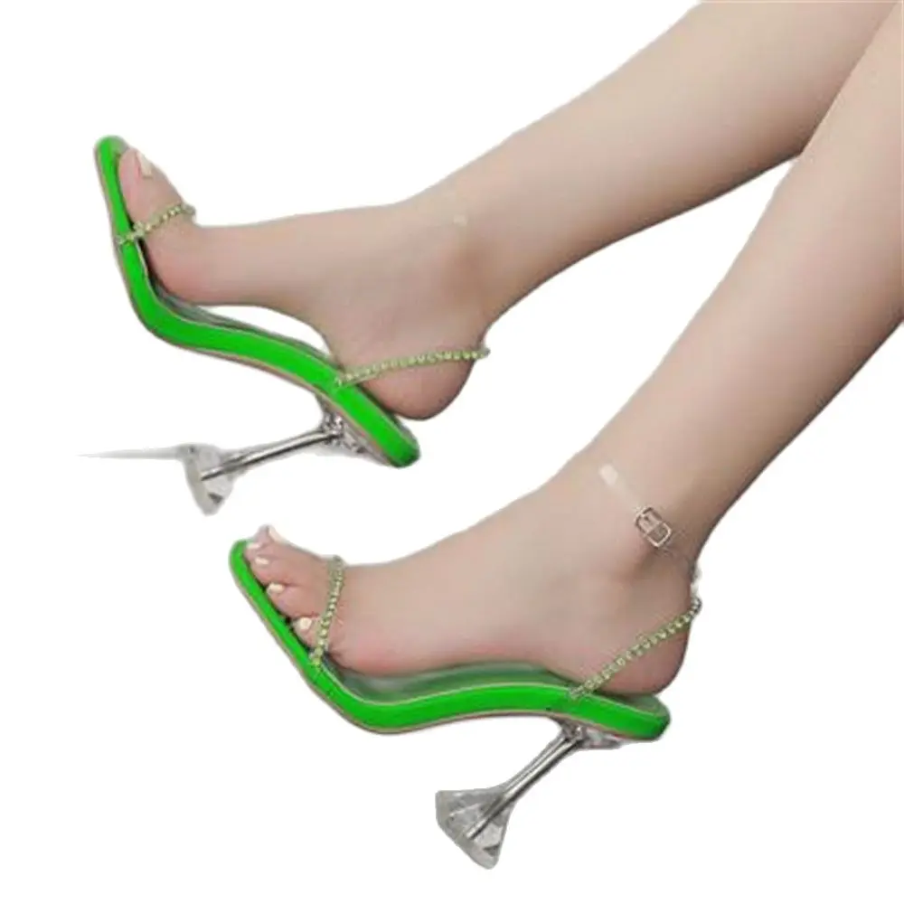 Женские сандалии на высоком каблуке, прозрачные сандалии из ПВХ с ремешком на щиколотке, черные, зеленые, персиковые, Размеры 35-42, лето 2024
Женские сандалии на высоком каблуке, прозрачные сандалии из ПВХ с ремешком на щиколотке, черные, зеленые, персиковые, Размеры 35-42, лето 2024
