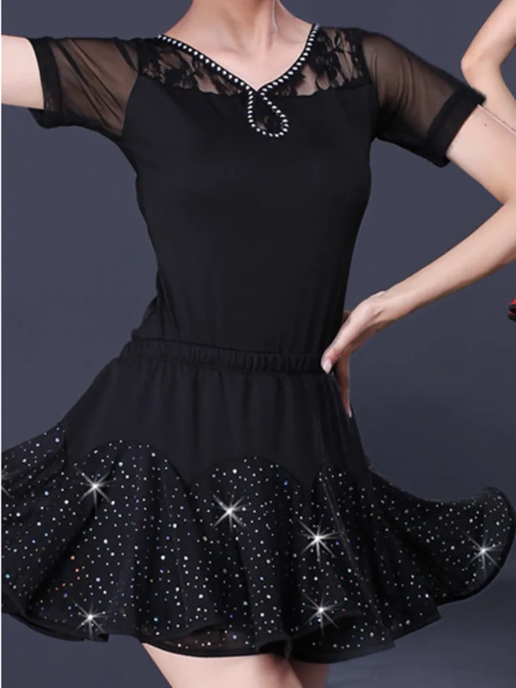 Женский костюм для латиноамериканских танцев, костюм с юбкой для латиноамериканских танцев, танцевальный костюм с коротким рукавом, тренировочный костюм, новинка 2022
Женский костюм для латиноамериканских танцев, костюм с юбкой для латиноамериканских танцев, танцевальный костюм с коротким рукавом, тренировочный костюм, новинка 2022