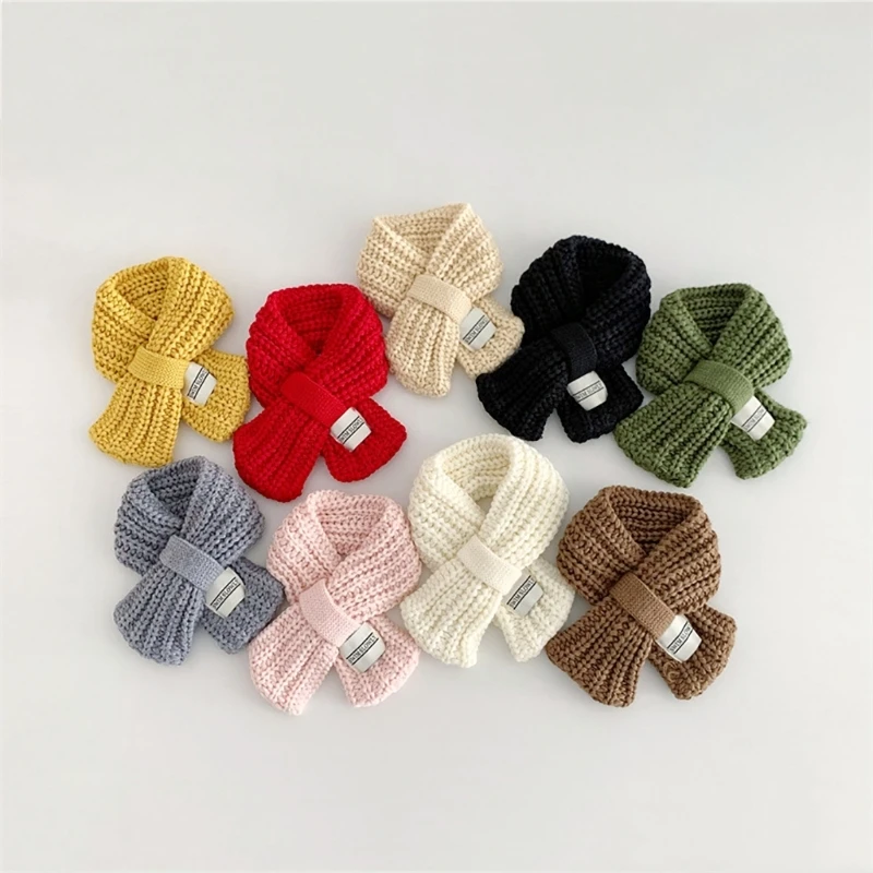 

Soft and Warm Kids Scarf Knitted Neck Warmer Cosy Neckerchief Breathable Long Muffler New Year Gift for 3-12T Boys Girls