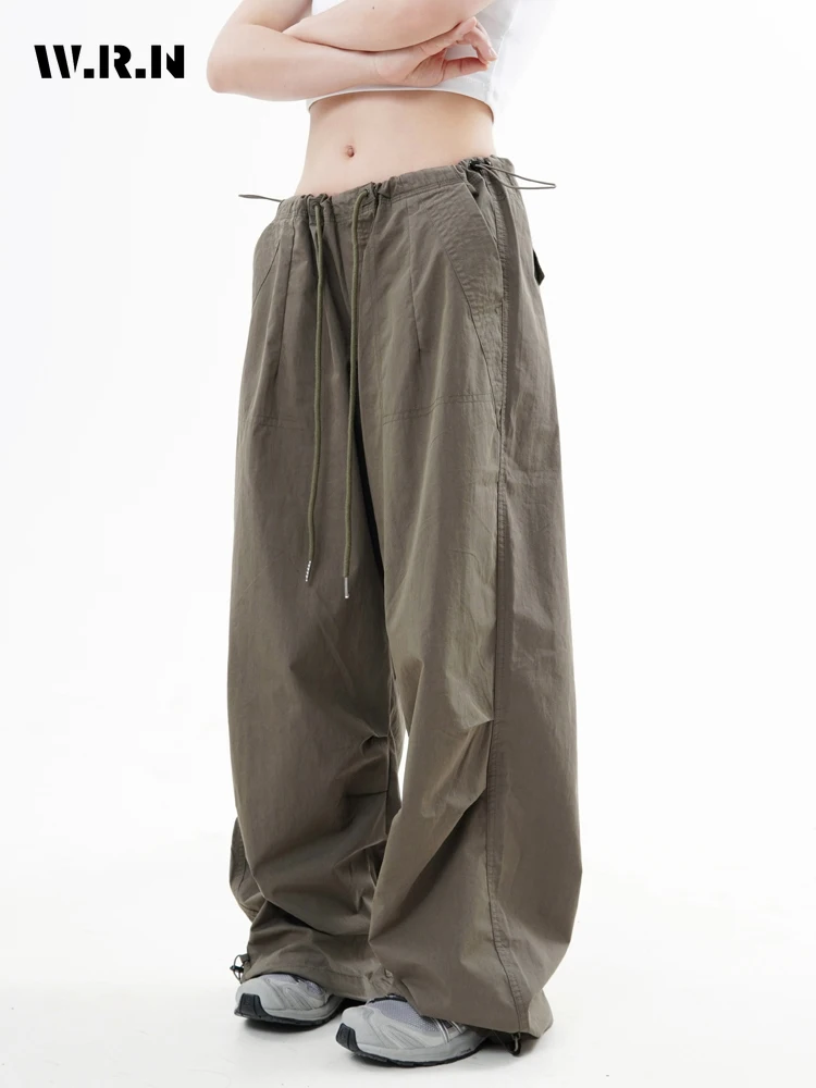 American Retro High Street Casual Overalls Solid Color Loose Wide Leg Pants Women Y2k Hip-hop Drawstring Cargo Baggy Trousers
American Retro High Street Casual Overalls Solid Color Loose Wide Leg Pants Women Y2k Hip-hop Drawstring Cargo Baggy Trousers