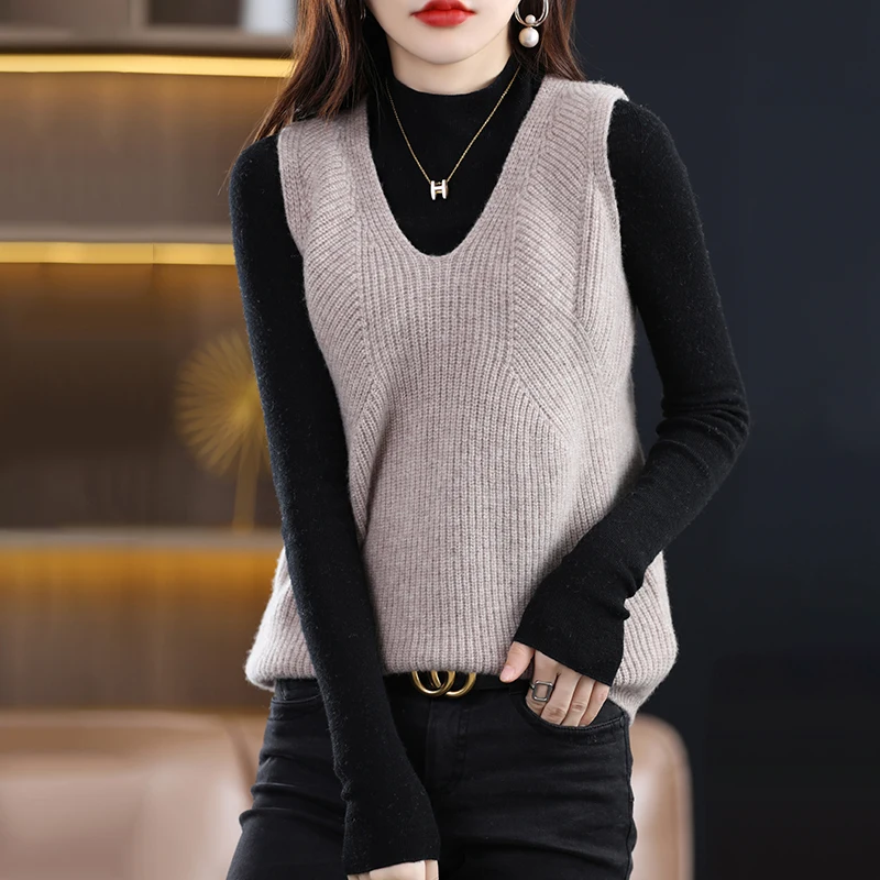 2022 New 100% Wool Women's Vest Sleeveless V-Neck Solid color Fashion Indoor Keep Warm Versatile Office Female Sweater
2022 New 100% Wool Women's Vest Sleeveless V-Neck Solid color Fashion Indoor Keep Warm Versatile Office Female Sweater