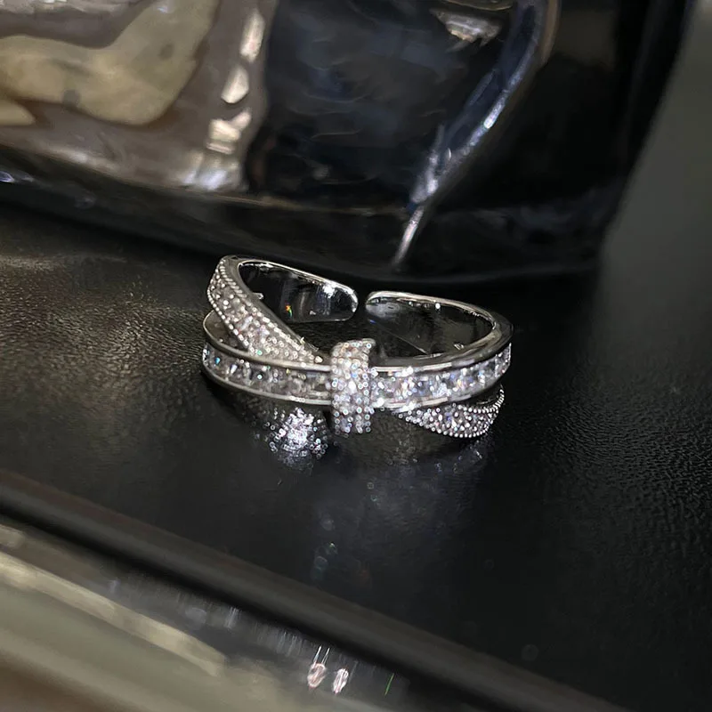 

Fashionable Cross Graphic Inlay Zircon Rings Showcase The Unique Charm of Personality For Women Men Jewelry Accessories