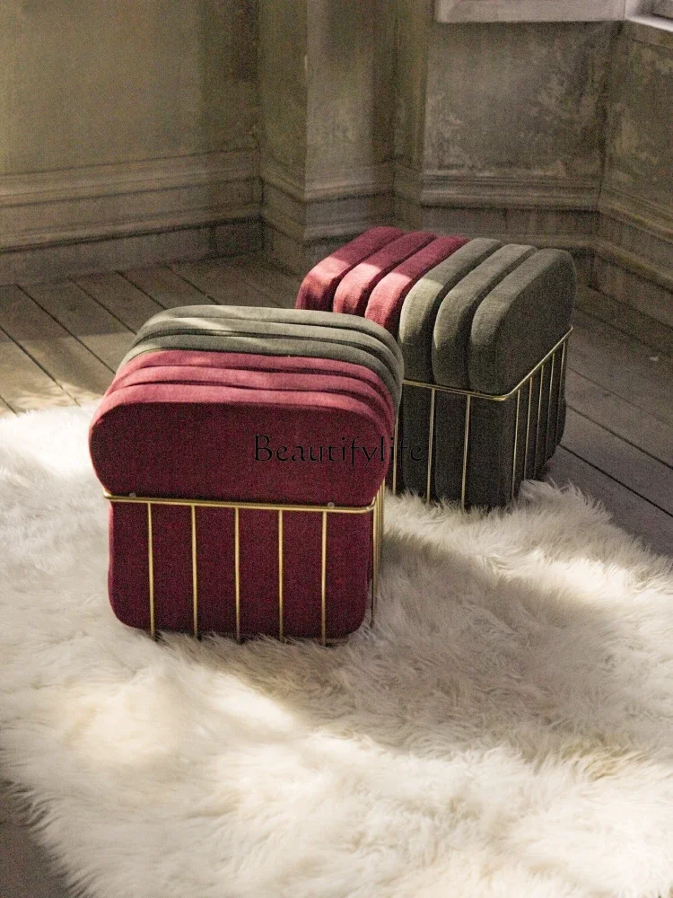 Original French Style Toast Stool Holiday Creative Storage Multifunctional Side Table Shoe Changing Stool Christmas Limited
Original French Style Toast Stool Holiday Creative Storage Multifunctional Side Table Shoe Changing Stool Christmas Limited
