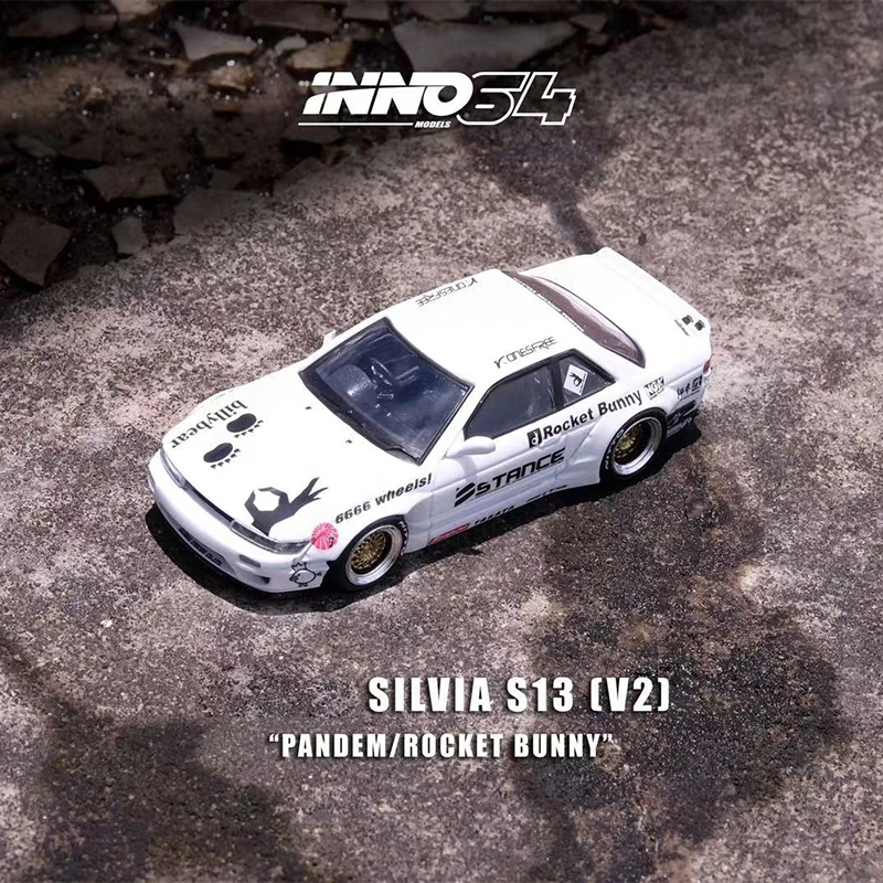 INNO 1:64 SILVIA S13 V2 Pandem Rocket Bunny White Diecast Diorama Car Model Collection Miniature Carros Toys
INNO 1:64 SILVIA S13 V2 Pandem Rocket Bunny White Diecast Diorama Car Model Collection Miniature Carros Toys