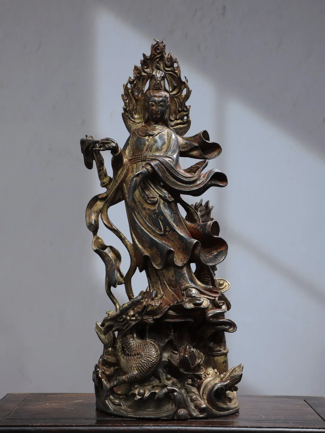 17"Tibetan Temple Collection Old Bronze Cinnabar Gilding Riding A Dragon Guanyin Bodhisattva Buddha Worship Hall Town house
17"Tibetan Temple Collection Old Bronze Cinnabar Gilding Riding A Dragon Guanyin Bodhisattva Buddha Worship Hall Town house