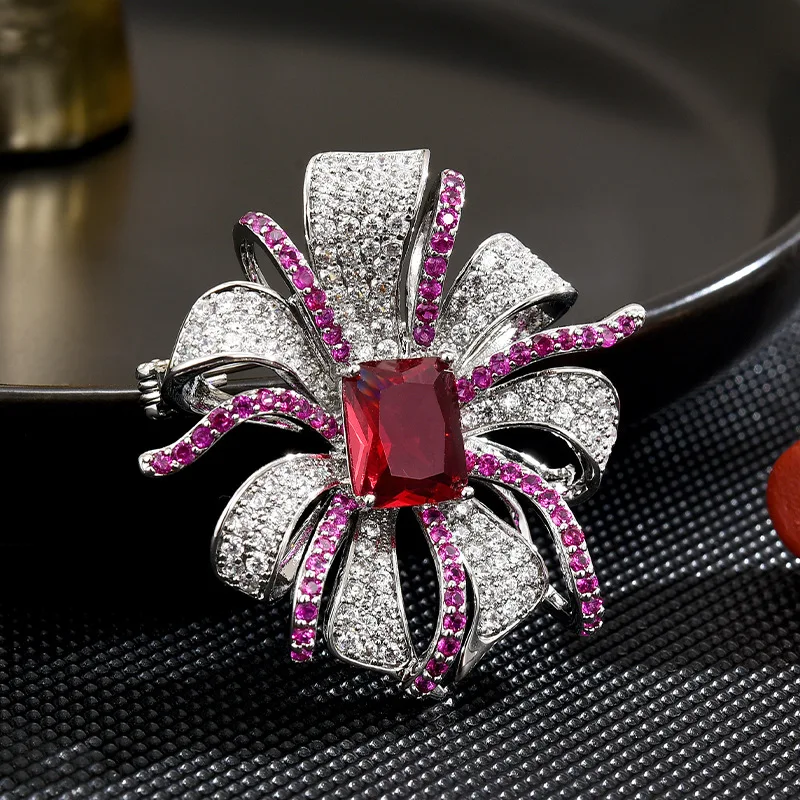 European Style Elegant Temperament Classic Brooches for Women Men Luxury Cubic Zirconia Exquisite Badge Vintage Accessories Pin
European Style Elegant Temperament Classic Brooches for Women Men Luxury Cubic Zirconia Exquisite Badge Vintage Accessories Pin