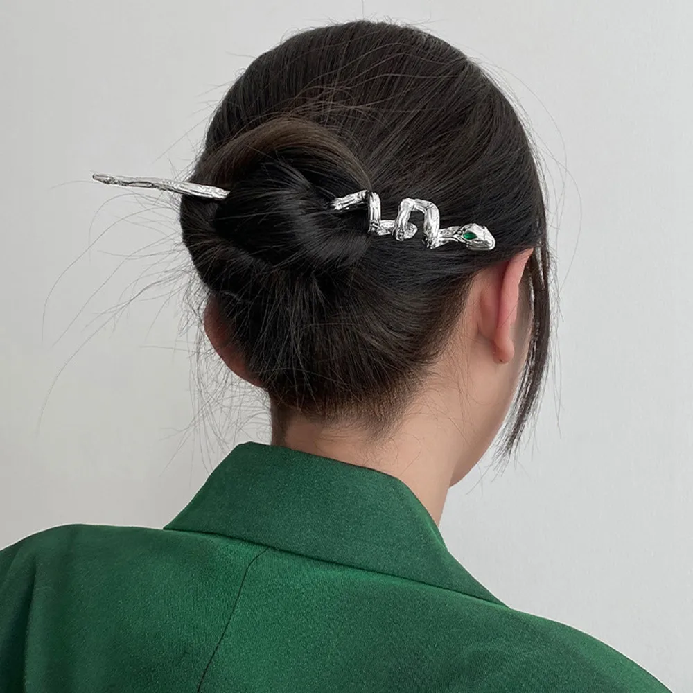 Trend Design Quality Metal Snake Shape Hairpin Ladies Simple Fashion Personality Hairpin Headdress Hair Styling Accessories
Trend Design Quality Metal Snake Shape Hairpin Ladies Simple Fashion Personality Hairpin Headdress Hair Styling Accessories