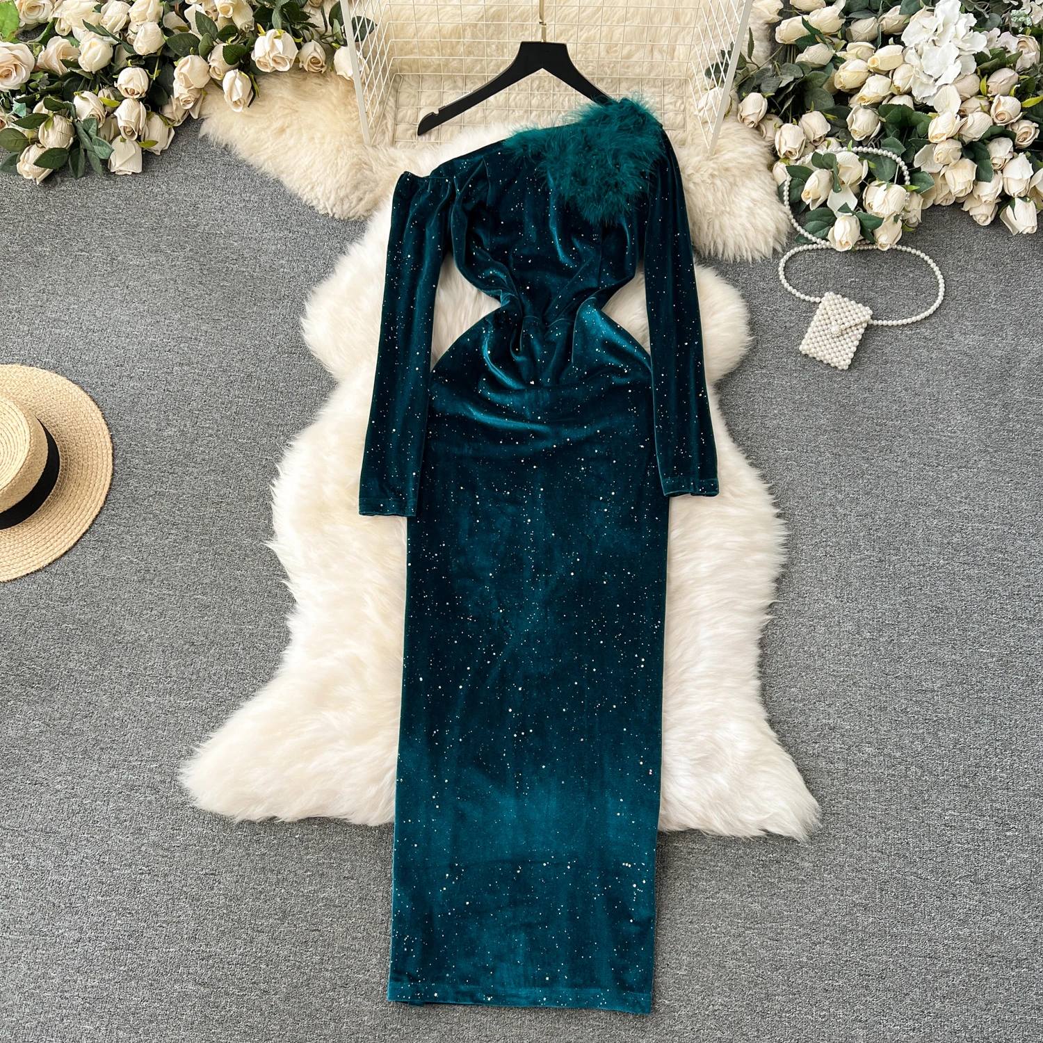 

Clothland Women Sexy Sequined Velour Dress Feather Patchwork Long Sleeve Off Shoulder Party Event Shiny Maxi Dresses QD322